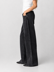 FLASH SALE – Effortless Comfort Wide-Leg Jeans | Tracked Shipping